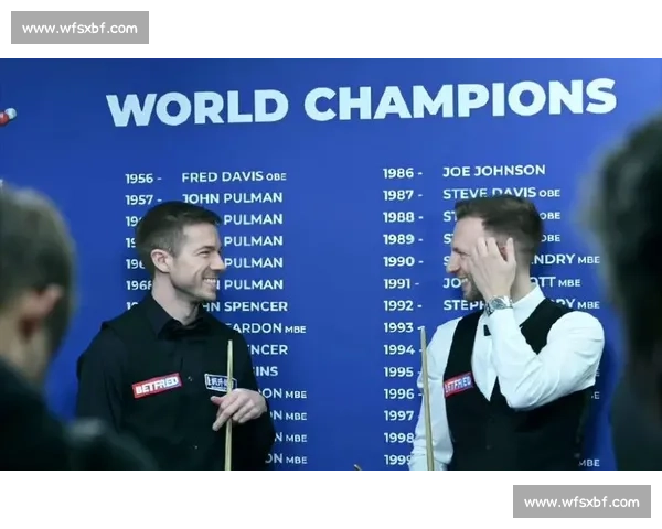 15 年圆梦！利索夫斯基携女友捧杯，与特鲁姆普相拥泪目