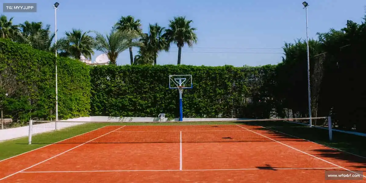 <strong>ued官网</strong>跳进泳池，让每一次划水都成为对自我的超越🏊